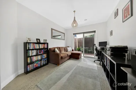 Property photo of 24 Silky Oak Drive Bundoora VIC 3083