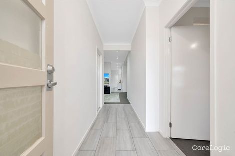 Property photo of 2 Tomago Street Tarneit VIC 3029