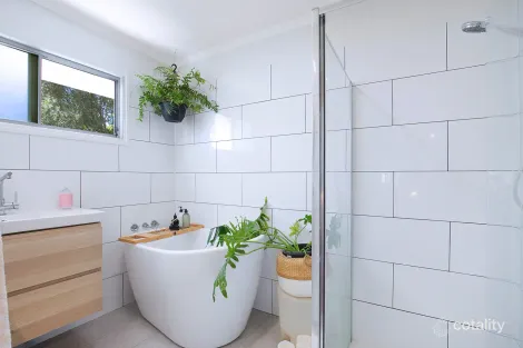 Property photo of 21 Chartwell Street Margate QLD 4019