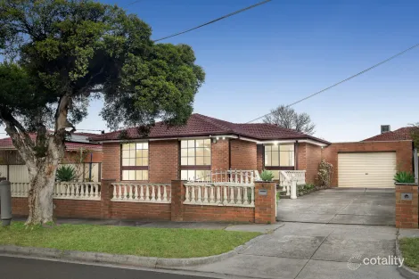 4 Thurbro Dr, Keysborough, VIC 3173