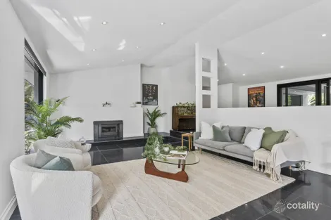 2 Russell Rd, Gaven, QLD 4211