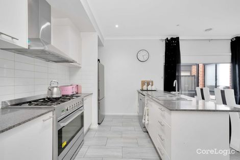 Property photo of 2 Tomago Street Tarneit VIC 3029