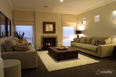Property photo of 11 The Esplanade Narre Warren South VIC 3805