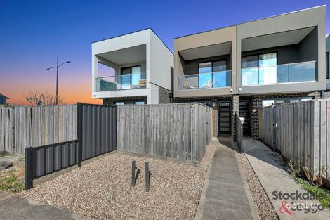 Property photo of 2/90 Saltlake Boulevard Wollert VIC 3750