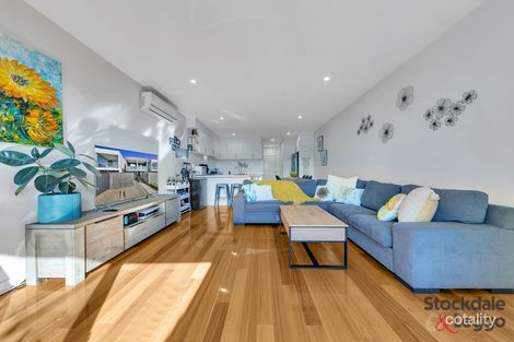 Property photo of 2/90 Saltlake Boulevard Wollert VIC 3750