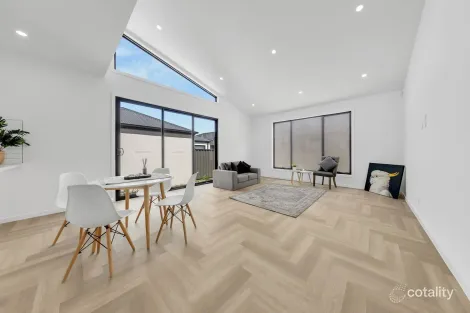 Property photo of 719 Grand Boulevard Mickleham VIC 3064