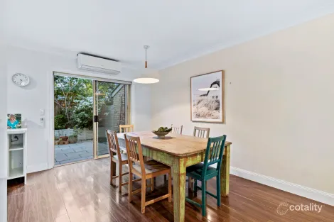 Property photo of 2/249 Riding Road Balmoral QLD 4171