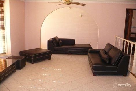 Property photo of 4 Buna Place Glenfield NSW 2167