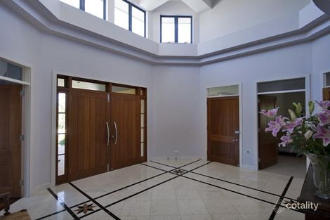 Property photo of 6 Evans Court Mount Ommaney QLD 4074