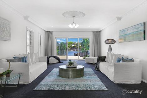 Property photo of 8 San Remo Boulevard Bundall QLD 4217