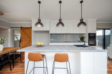 24a Sawle Rd, Hamilton Hill, WA 6163