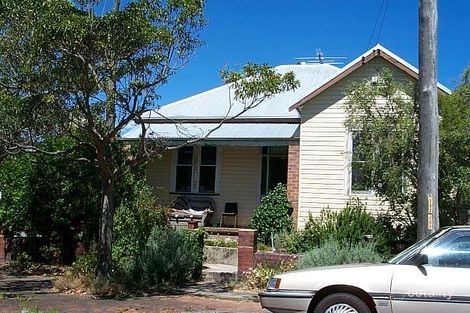 1 Oliver St, Hamilton, NSW 2303