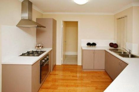 15 Eighth Rd, Armadale, WA 6112