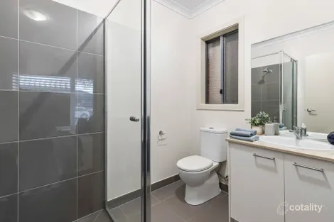 Property photo of 10 Highfield Drive Mickleham VIC 3064