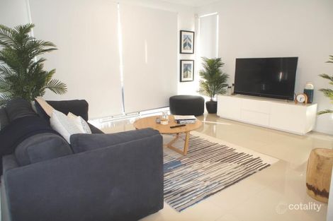 Property photo of 1899 Sunningdale Court Hope Island QLD 4212