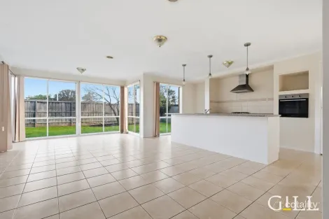 Property photo of 23 Clocktower Court Berwick VIC 3806