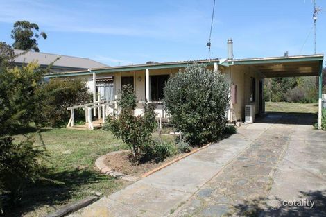 19 Beauchamp St, Heathcote, VIC 3523