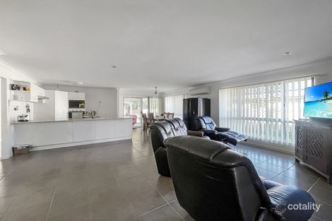 Property photo of 16 Armstrong Beach Road Armstrong Beach QLD 4737