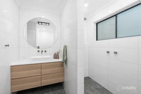 Property photo of 8 Bourbon Street Wyoming NSW 2250