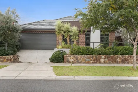 Property photo of 14 Dawnview Crescent Roxburgh Park VIC 3064