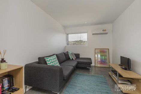 Property photo of 7 Dundee Place Newtown VIC 3220