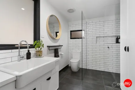 Property photo of 24 Bridge Street Bendigo VIC 3550