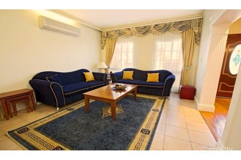 Property photo of 25 Greenway Drive West Hoxton NSW 2171