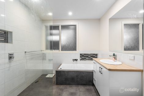 Property photo of 3 Locksley Street Wendouree VIC 3355