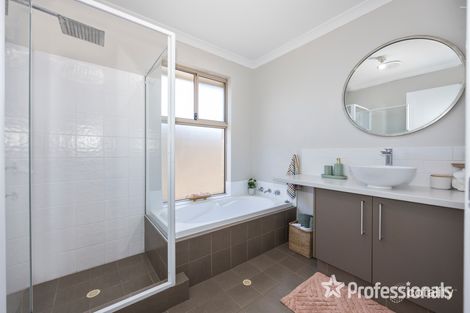 Property photo of 40 Bendora Turn Ellenbrook WA 6069