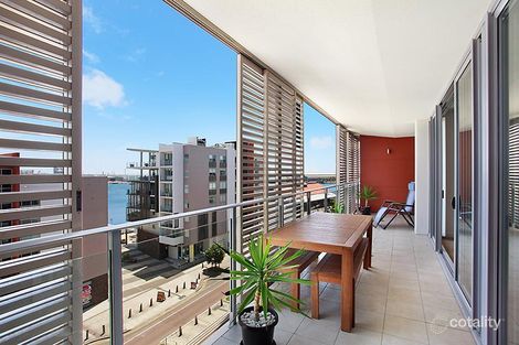 Property photo of 505/4 Honeysuckle Drive Newcastle NSW 2300