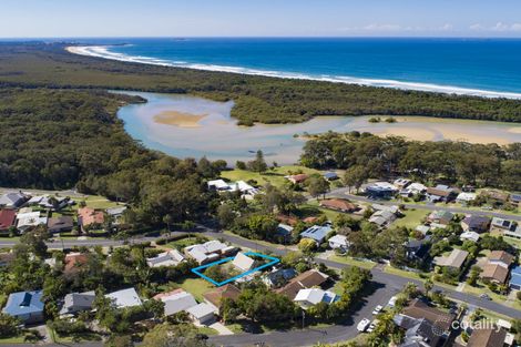 Property photo of 4 Wansborough Avenue Moonee Beach NSW 2450