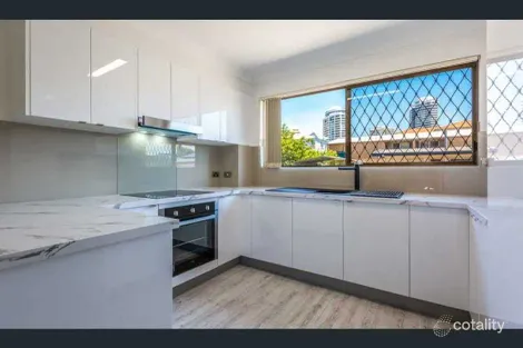 2/53 Bayview St, Runaway Bay, QLD 4216