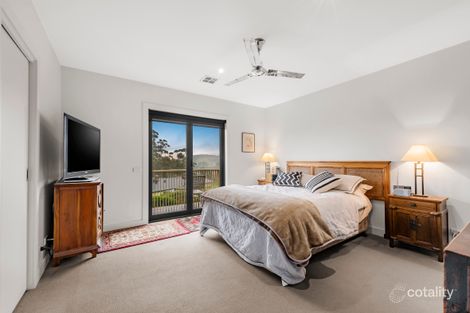 Property photo of 17 Pinehurst Place Chirnside Park VIC 3116