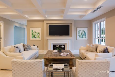 Property photo of 10 Sunnymeade Place Mudgeeraba QLD 4213