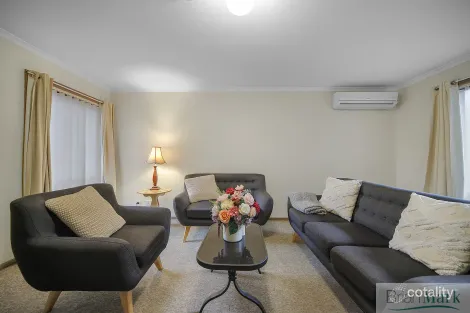 Property photo of 1/51 Cumming Drive Hoppers Crossing VIC 3029