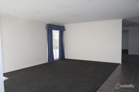 Property photo of 15 Nerrena Rise Cranbourne West VIC 3977