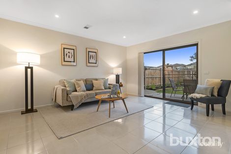 Property photo of 8 Rosette Crescent Keysborough VIC 3173