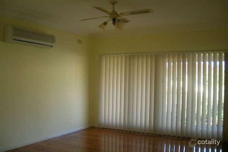 Property photo of 10 Cottage Green Mount Ousley NSW 2519