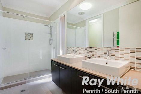 Property photo of 19 Illoura Way Jordan Springs NSW 2747