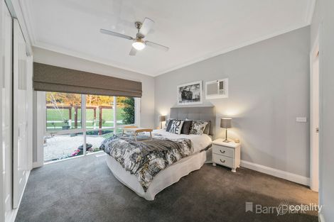 Property photo of 25 Bellbird Close Pakenham VIC 3810