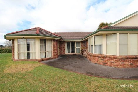 Property photo of 11 Victor Crescent Moss Vale NSW 2577