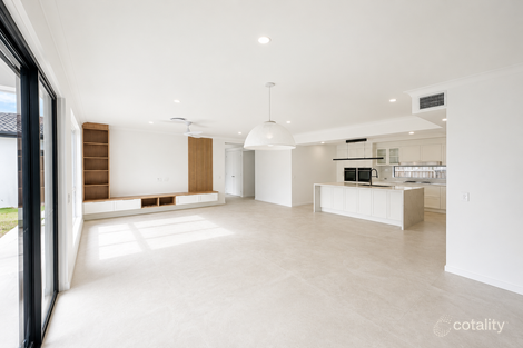 Property photo of 7 Blue Gum Place Wakerley QLD 4154