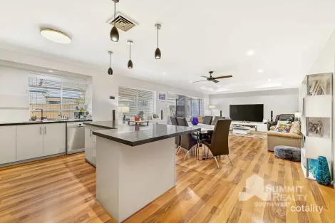 Property photo of 4 Berkeley View Millbridge WA 6232