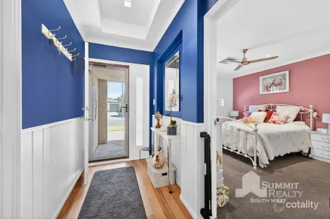 Property photo of 4 Berkeley View Millbridge WA 6232