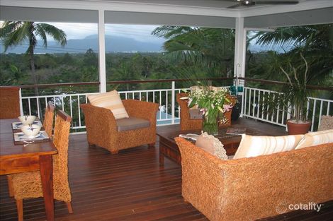 Property photo of 128 Hillview Crescent Whitfield QLD 4870