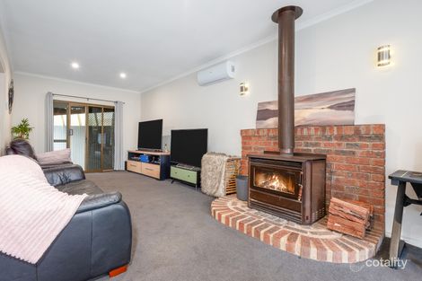 Property photo of 9 Planet Court Whittington VIC 3219