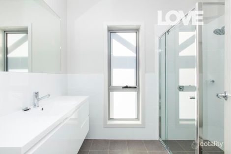 Property photo of 2 Goddard Street Fletcher NSW 2287