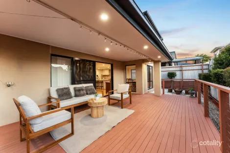 Property photo of 8 Trevi Place Springfield Lakes QLD 4300