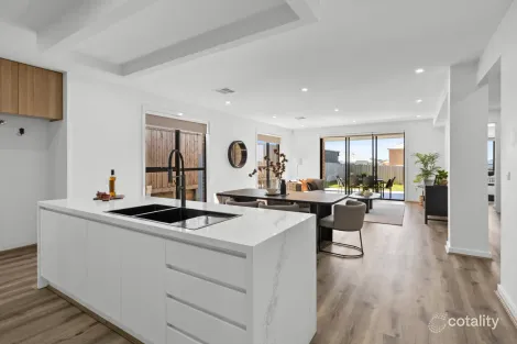 Property photo of 8 Grandview Crescent Darley VIC 3340