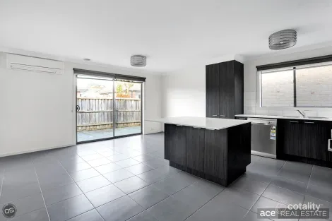 Property photo of 36 Laurence Way Tarneit VIC 3029